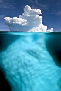 iceberg-underwater-antarctica_34404_600x450